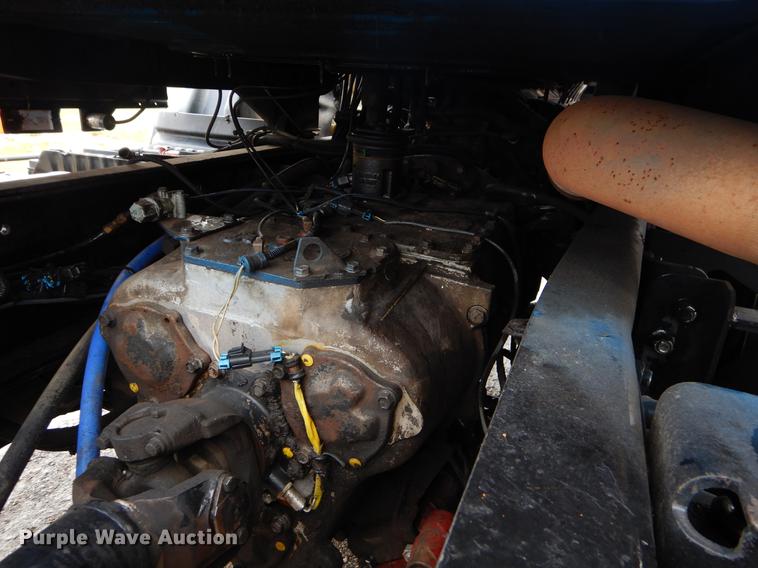 image for item ER9381 2004 Mack Granite truck cab and chassis