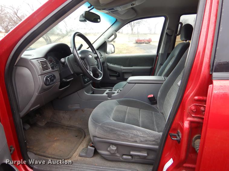 image for item ER9386 2002 Ford Explorer XLT SUV