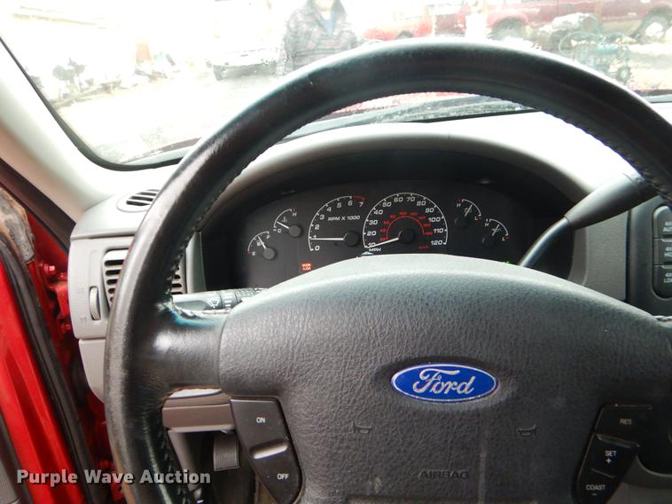 image for item ER9386 2002 Ford Explorer XLT SUV