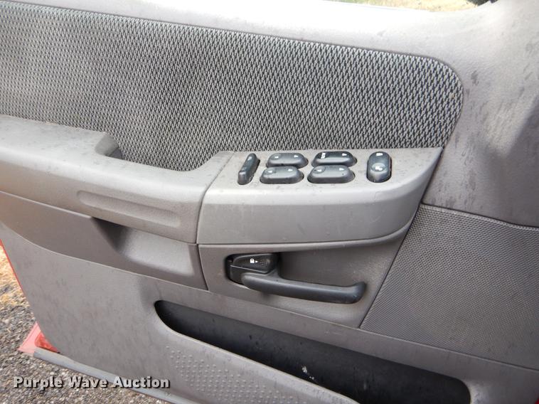 image for item ER9386 2002 Ford Explorer XLT SUV