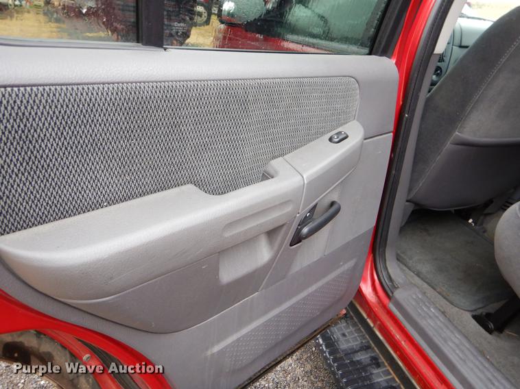 image for item ER9386 2002 Ford Explorer XLT SUV