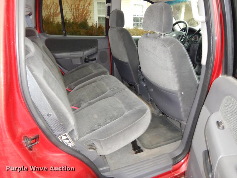 image for item ER9386 2002 Ford Explorer XLT SUV