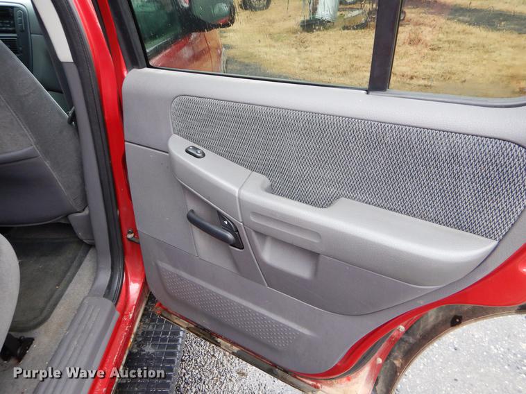 image for item ER9386 2002 Ford Explorer XLT SUV