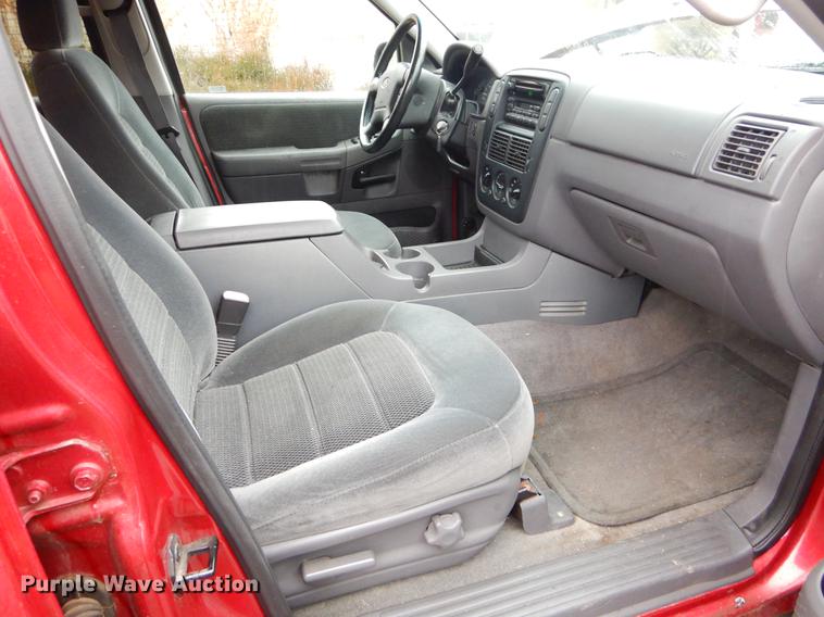 image for item ER9386 2002 Ford Explorer XLT SUV