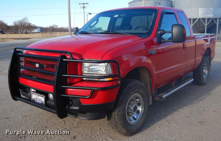 image for item ER9393 2004 Ford F250 Super Duty SuperCab pickup truck