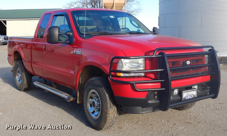 image for item ER9393 2004 Ford F250 Super Duty SuperCab pickup truck