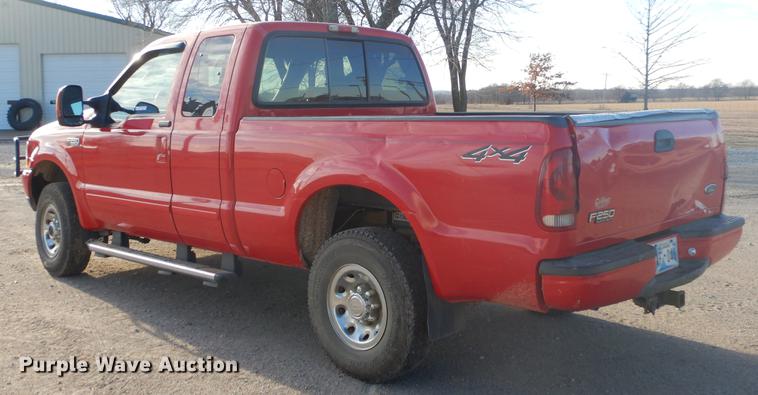 image for item ER9393 2004 Ford F250 Super Duty SuperCab pickup truck