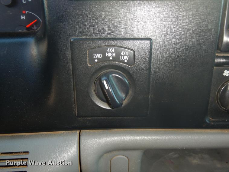 image for item ER9393 2004 Ford F250 Super Duty SuperCab pickup truck