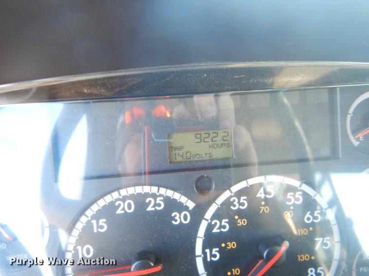 image for item ER9396 2007 Freightliner Business Class M2 tank truck