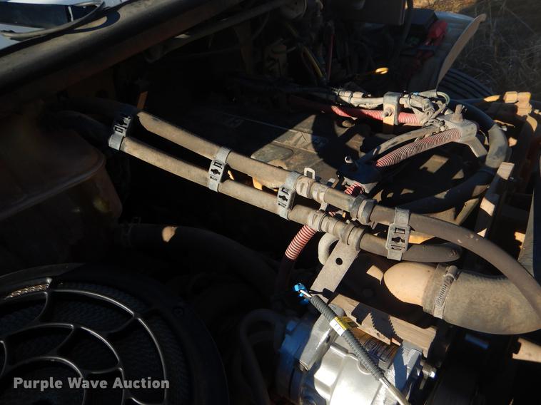 image for item ER9396 2007 Freightliner Business Class M2 tank truck