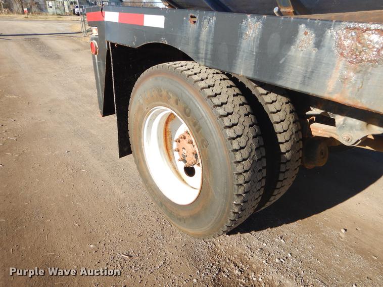 image for item ER9396 2007 Freightliner Business Class M2 tank truck