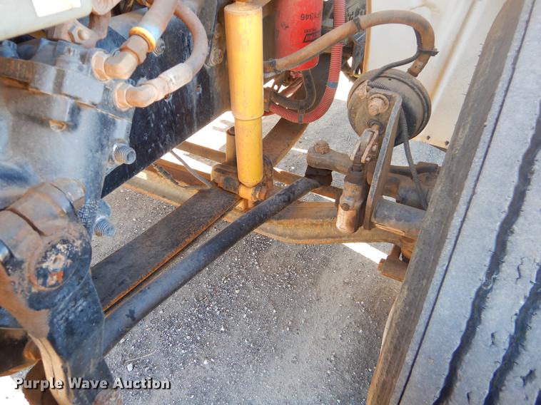 image for item ER9396 2007 Freightliner Business Class M2 tank truck