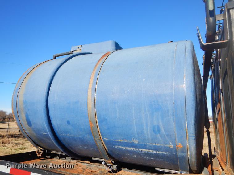 image for item ER9396 2007 Freightliner Business Class M2 tank truck