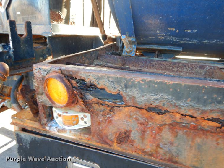 image for item ER9396 2007 Freightliner Business Class M2 tank truck