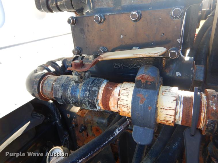 image for item ER9396 2007 Freightliner Business Class M2 tank truck