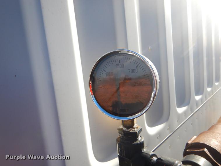 image for item ER9396 2007 Freightliner Business Class M2 tank truck