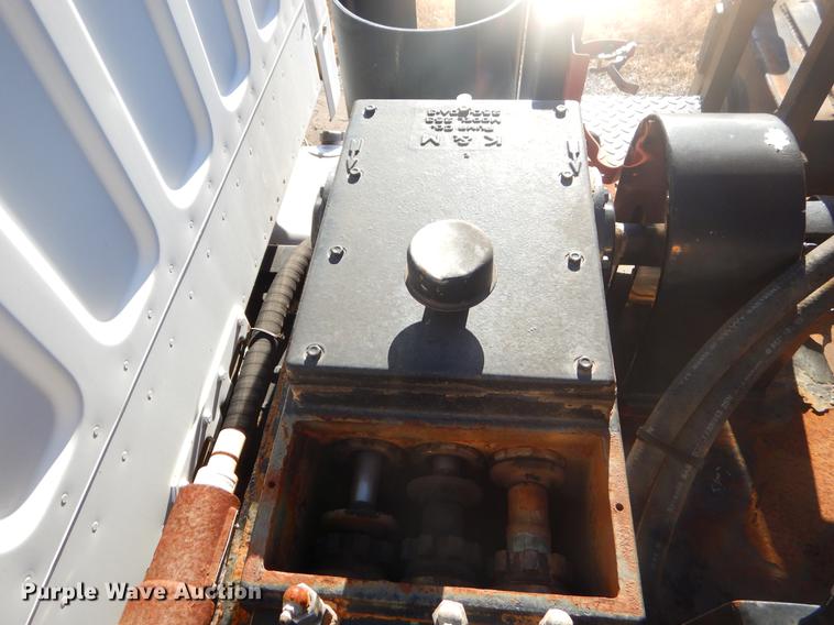 image for item ER9396 2007 Freightliner Business Class M2 tank truck