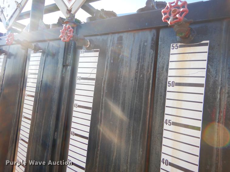 image for item ER9396 2007 Freightliner Business Class M2 tank truck