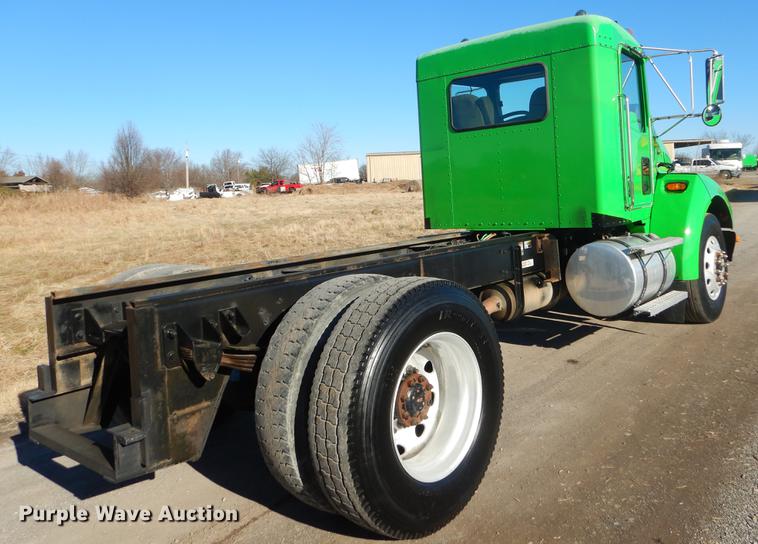 image for item ER9397 2003 Kenworth T300 truck cab and chassis