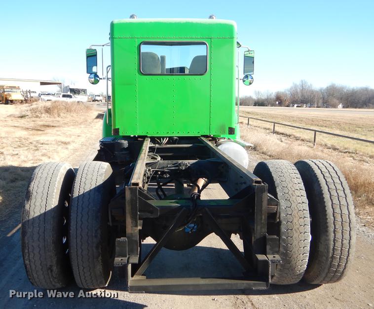 image for item ER9397 2003 Kenworth T300 truck cab and chassis