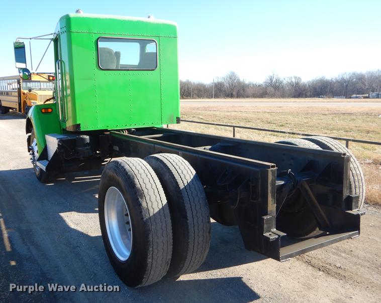 image for item ER9397 2003 Kenworth T300 truck cab and chassis