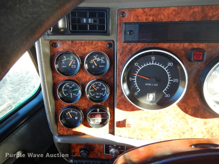 image for item ER9397 2003 Kenworth T300 truck cab and chassis