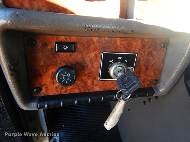 image for item ER9397 2003 Kenworth T300 truck cab and chassis