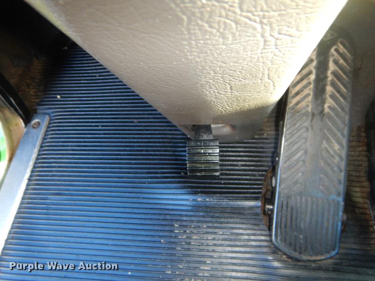 image for item ER9397 2003 Kenworth T300 truck cab and chassis