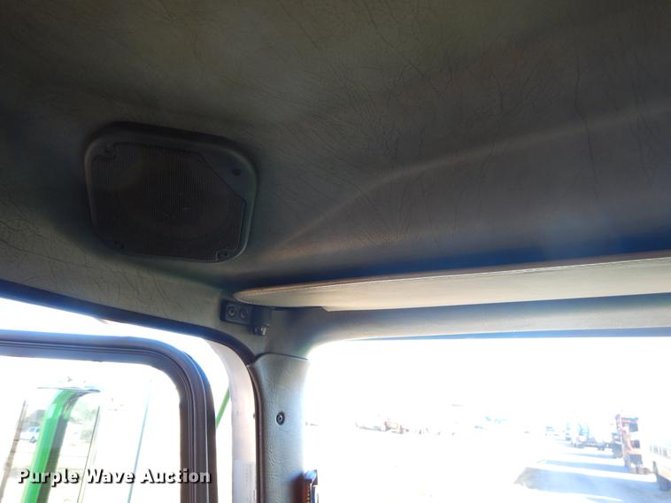 image for item ER9397 2003 Kenworth T300 truck cab and chassis