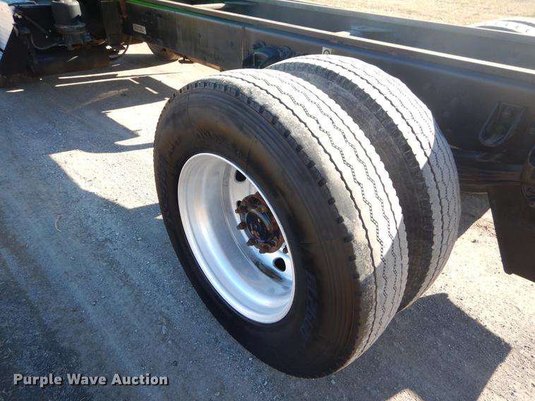 image for item ER9397 2003 Kenworth T300 truck cab and chassis