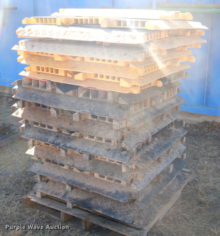 image for item ER9401 Approximately 45 oilfield cable protectors