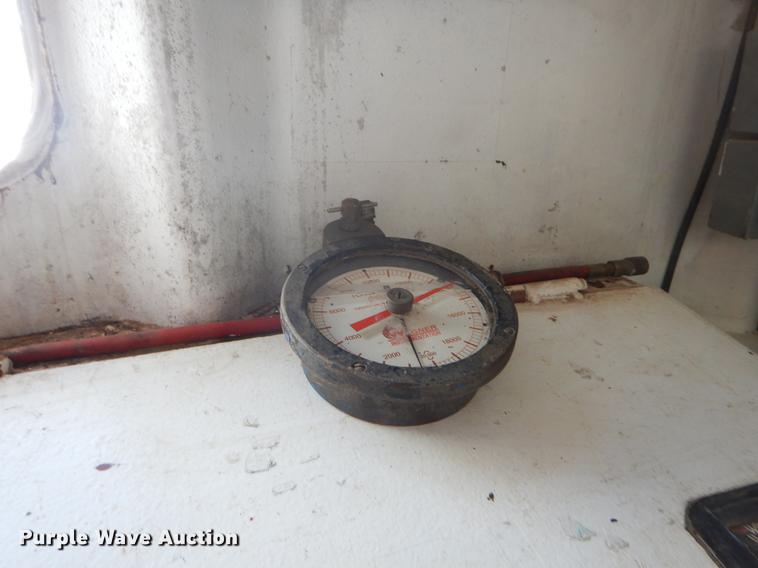 image for item ER9410 Oil field office