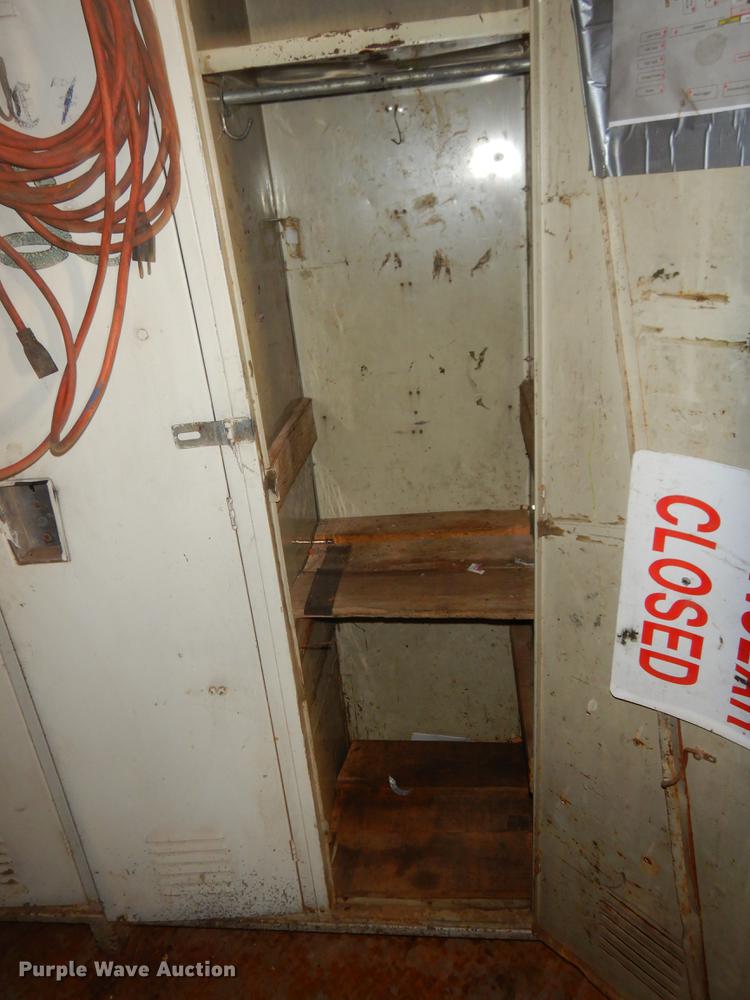 image for item ER9410 Oil field office