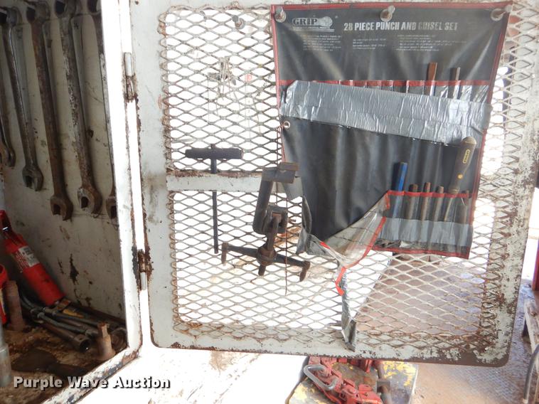 image for item ER9410 Oil field office