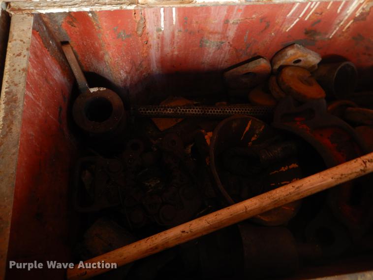 image for item ER9410 Oil field office