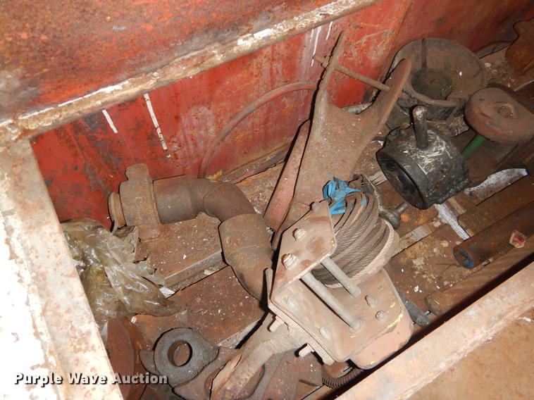 image for item ER9410 Oil field office