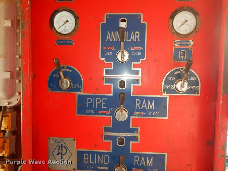 image for item ER9410 Oil field office