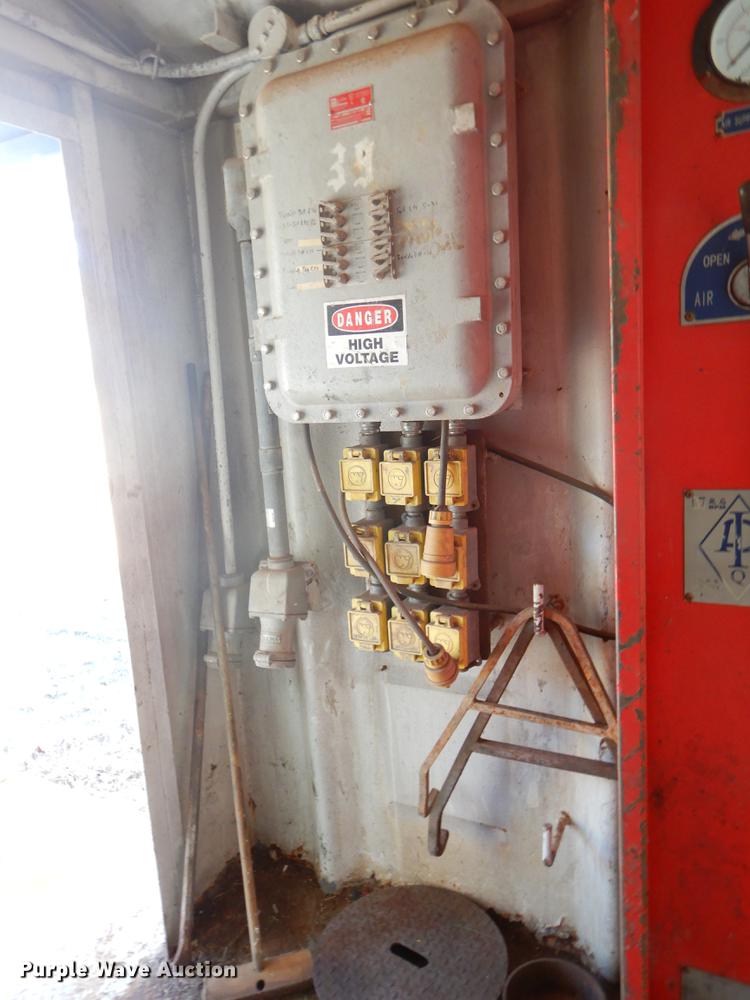 image for item ER9410 Oil field office