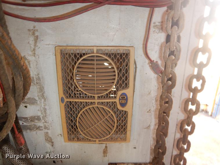 image for item ER9410 Oil field office