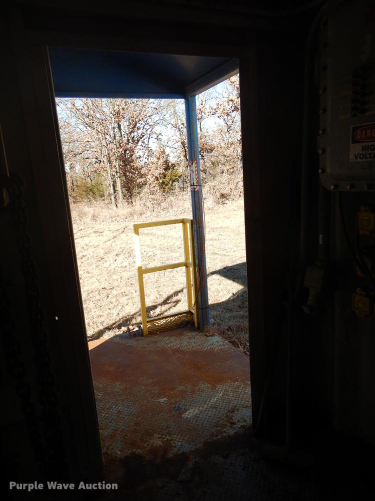 image for item ER9410 Oil field office