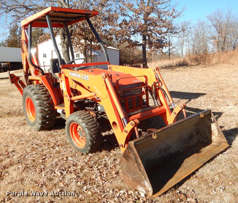 image for item ER9413 Kubota L35 backhoe