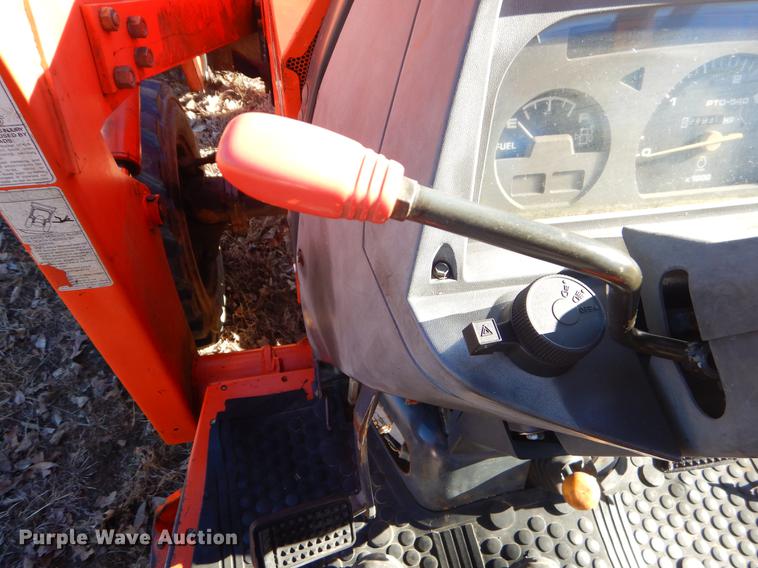 image for item ER9413 Kubota L35 backhoe