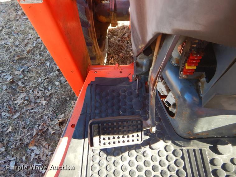 image for item ER9413 Kubota L35 backhoe