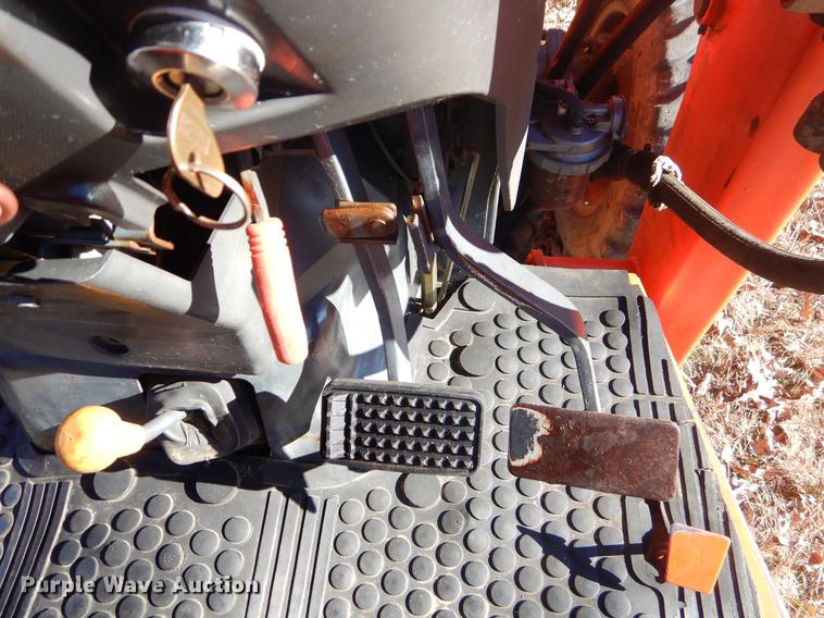 image for item ER9413 Kubota L35 backhoe