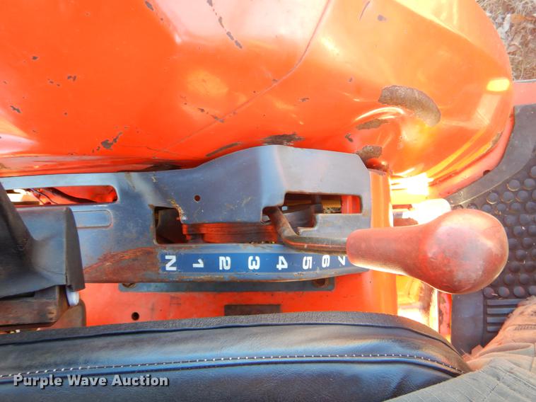 image for item ER9413 Kubota L35 backhoe