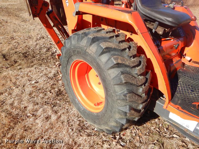 image for item ER9413 Kubota L35 backhoe