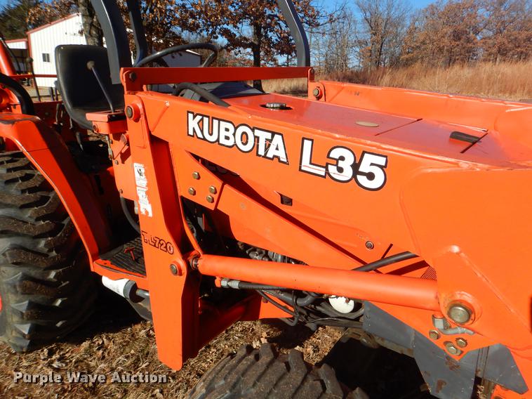 image for item ER9413 Kubota L35 backhoe