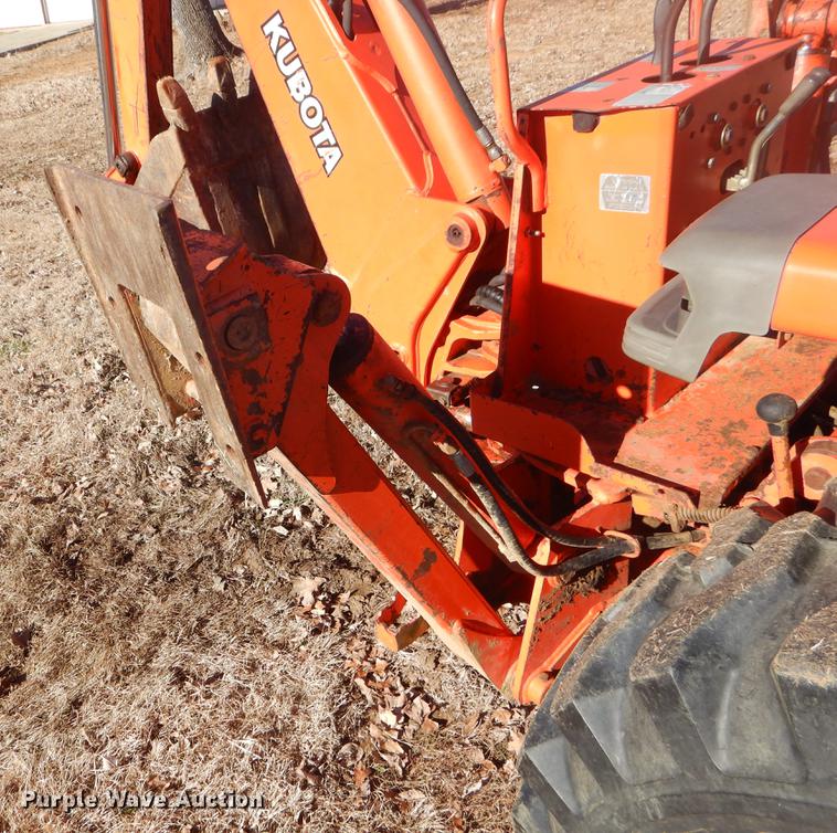 image for item ER9413 Kubota L35 backhoe