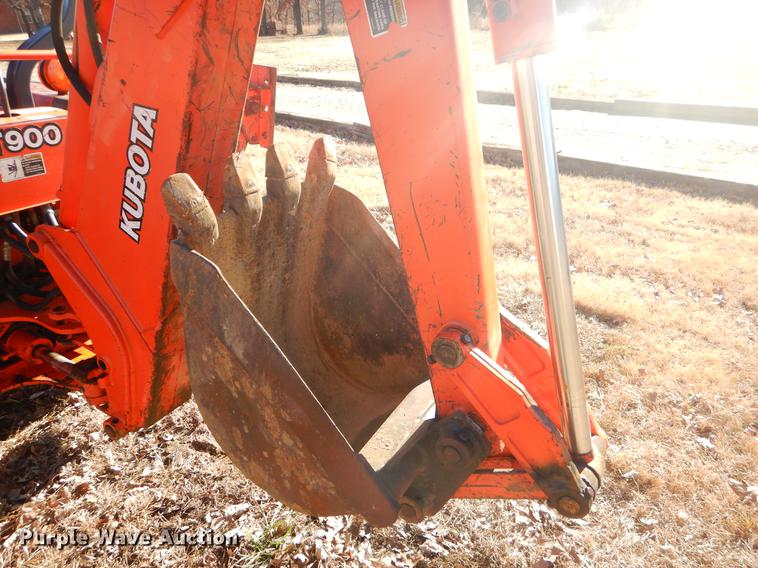 image for item ER9413 Kubota L35 backhoe
