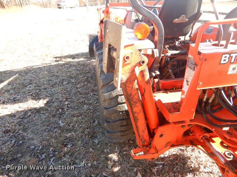 image for item ER9413 Kubota L35 backhoe
